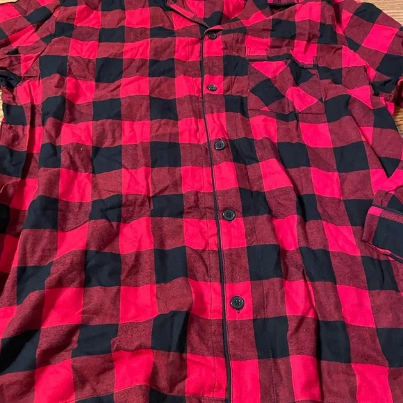 Christmas pjs 
 Buffalo Plaid 2 pc sleep wear - Picture 15 of 15